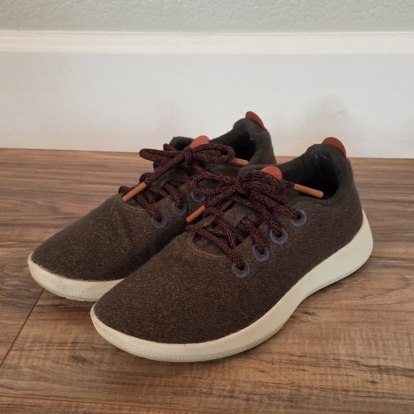 allbirds Shoes - Allbirds Brown Wool Runner Modern Minimalist Design Sneakers Size 7